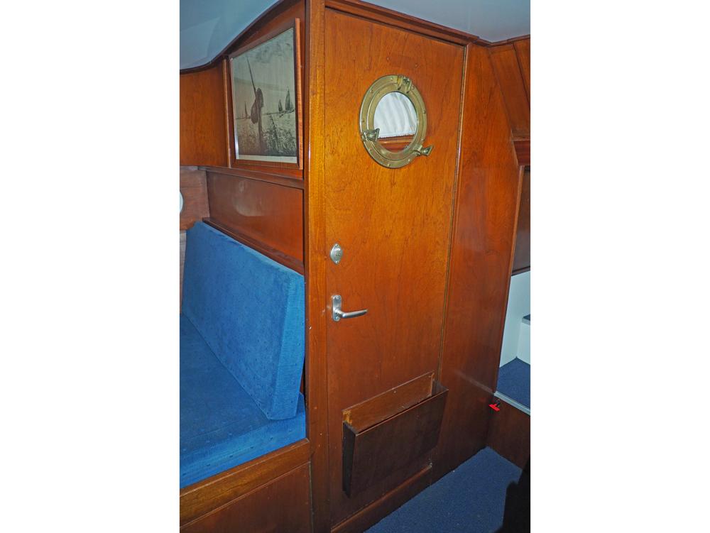 Cabin en avant, H&eacute;bergements